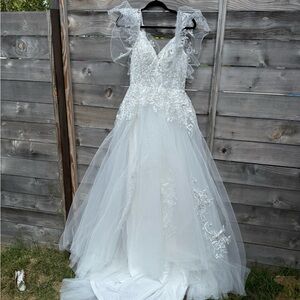 Elegant White Wedding Dress